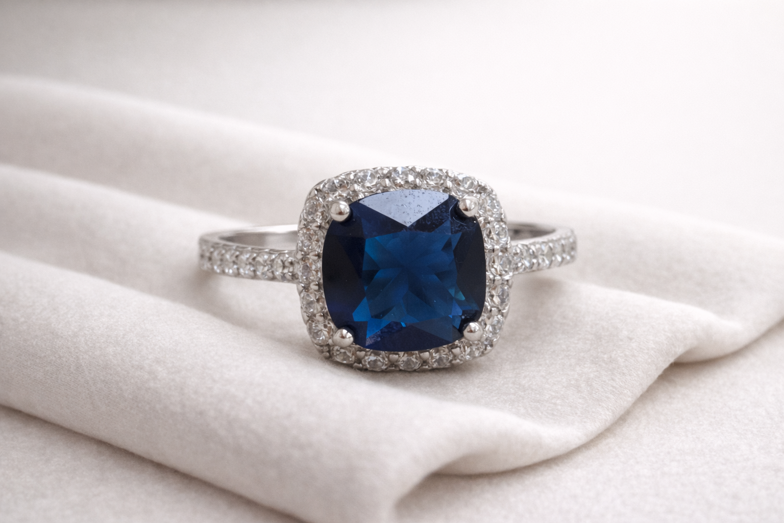 Silver Women’s Ring