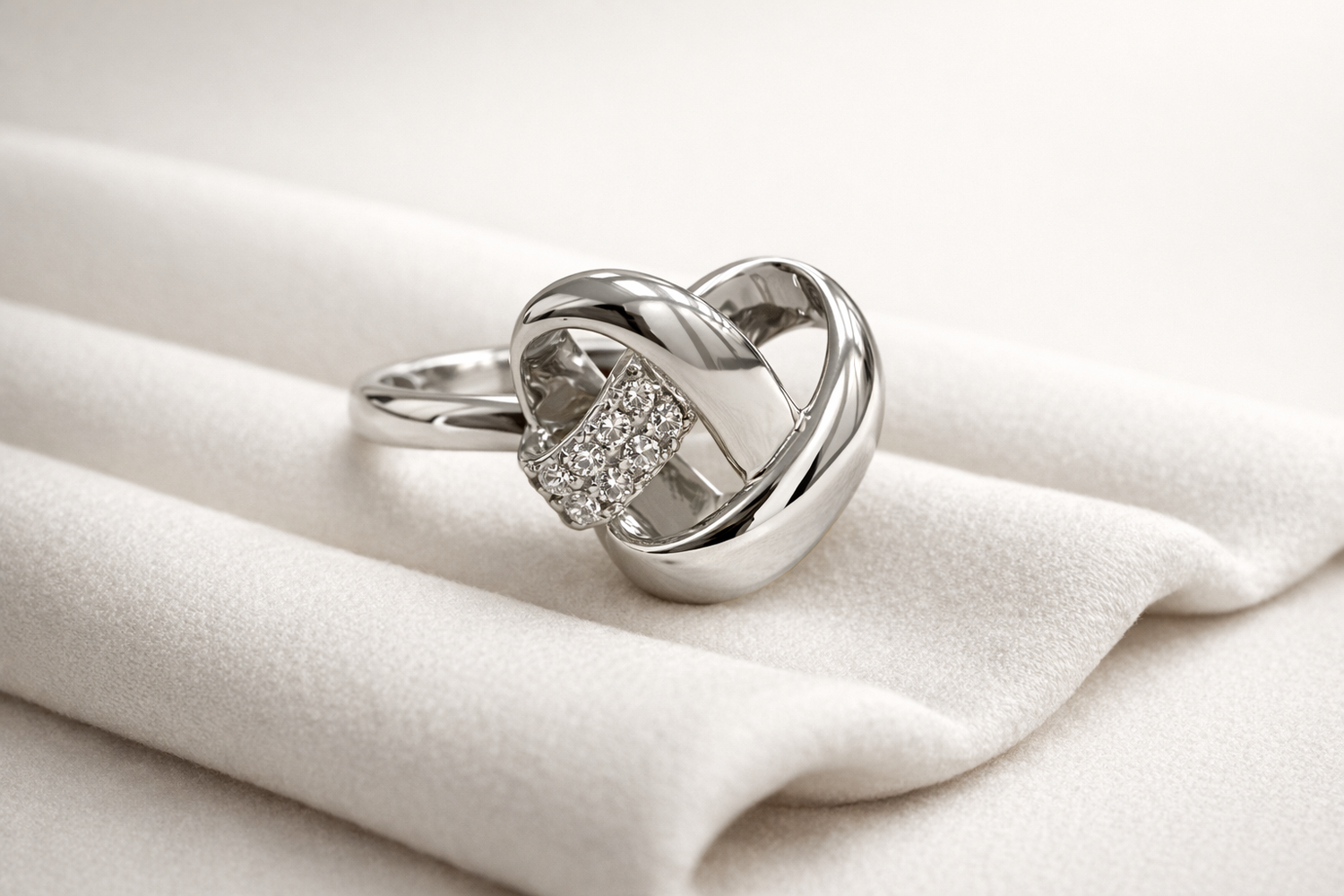 Silver Women’s Ring